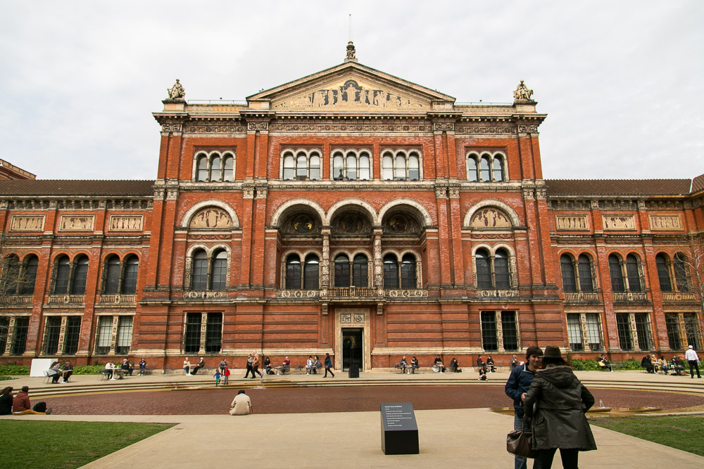 Victoria-and-albert-1